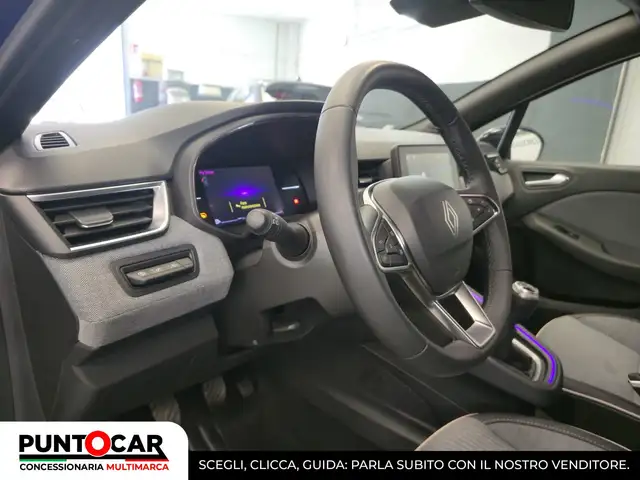Renault Clio view 19