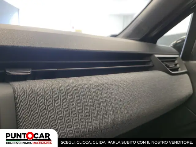 Renault Clio view 29