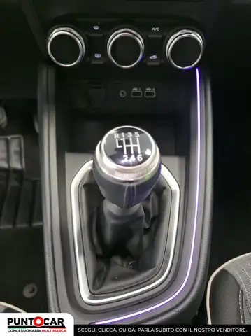 Renault Clio view 26