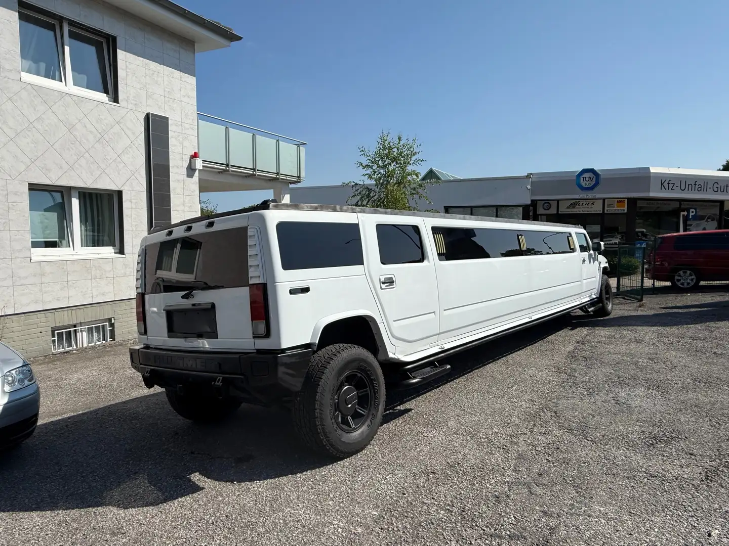 HUMMER H2 ** Limousine** Weiß - 2
