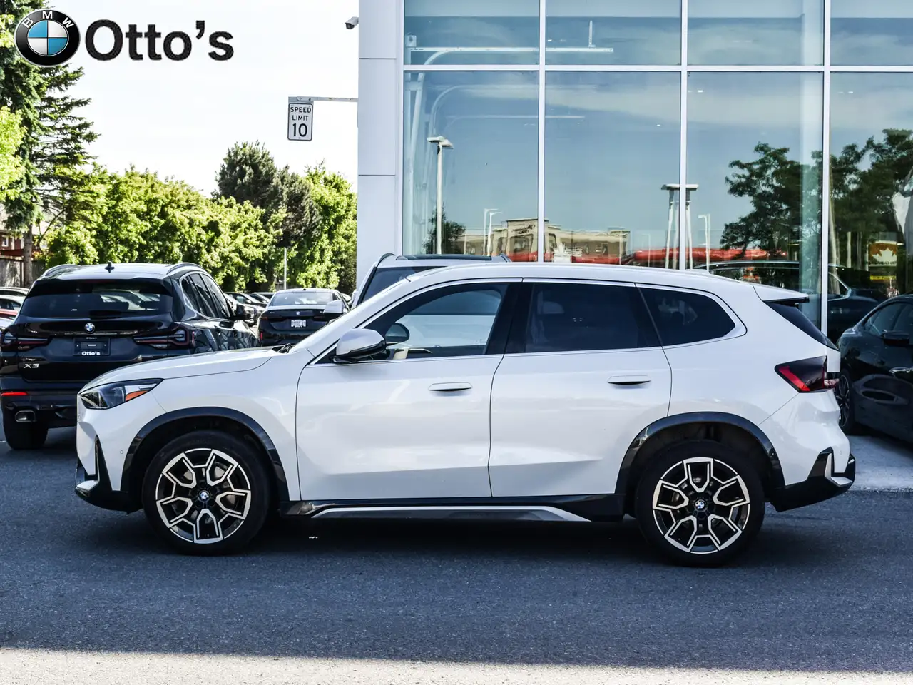 BMW X1 снимка BMW X1