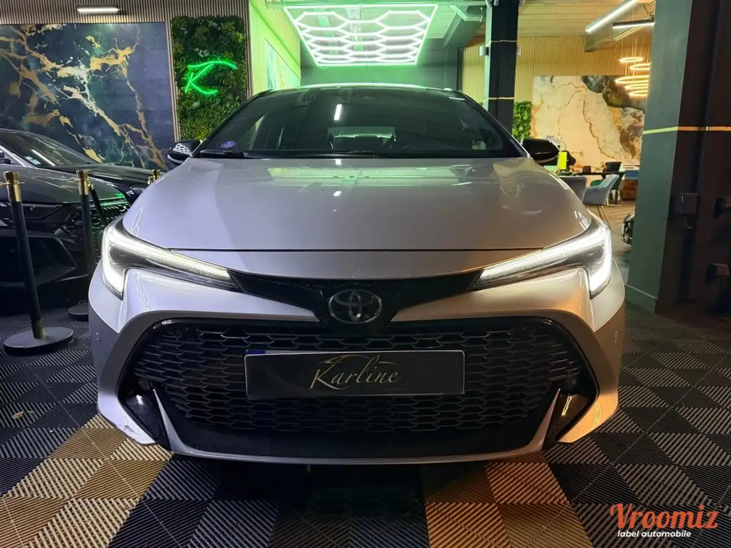 Toyota Corolla 1.8 140 cv 100 HYBRID FULL-HYBRID 2.46KWH GR-SPORT BVA6 I Garantie Toyota -  Caméra Noir - 2