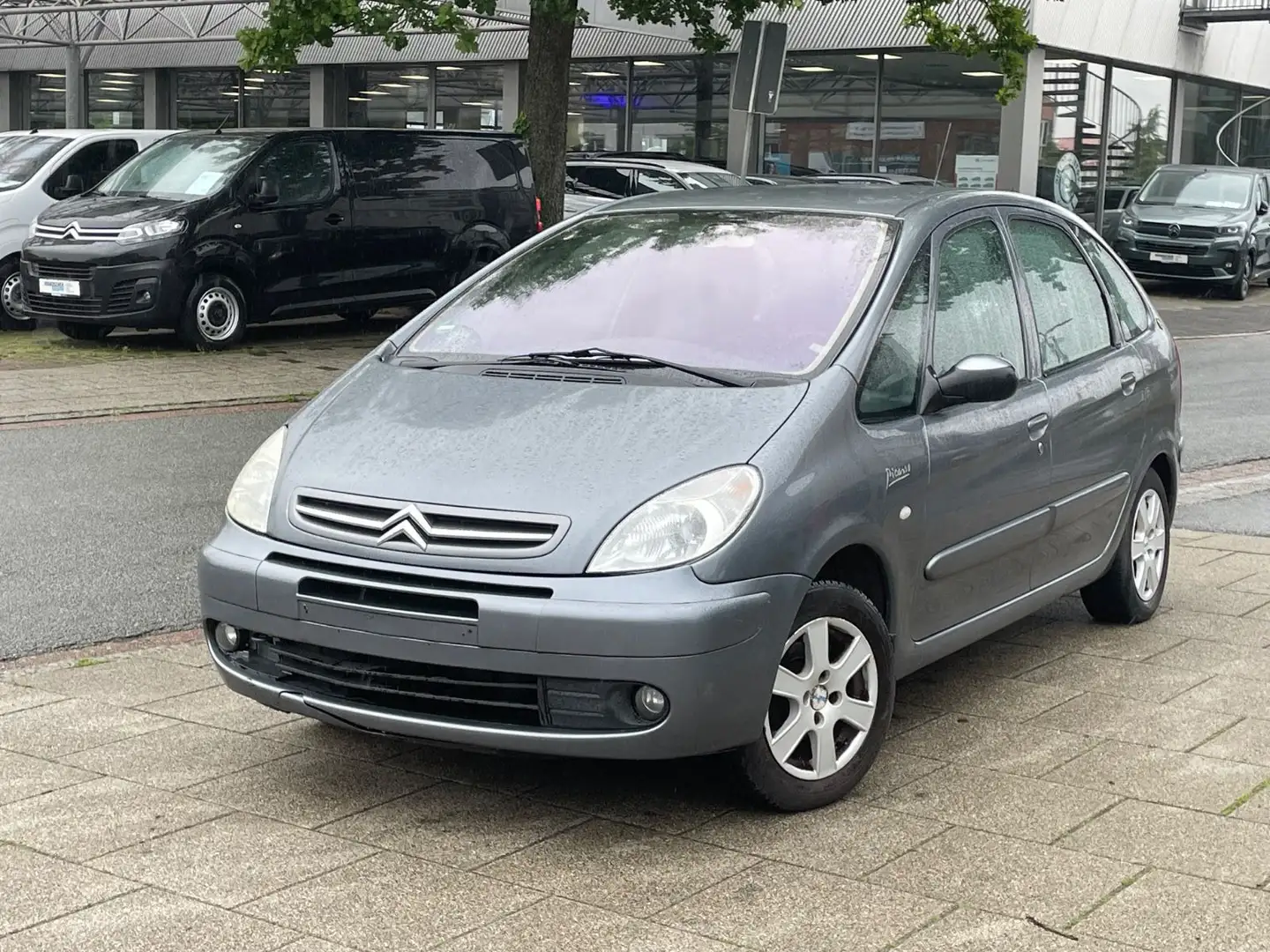 Citroen Xsara Picasso 1.6 Confort Tüv Juli 2025 Grau - 1