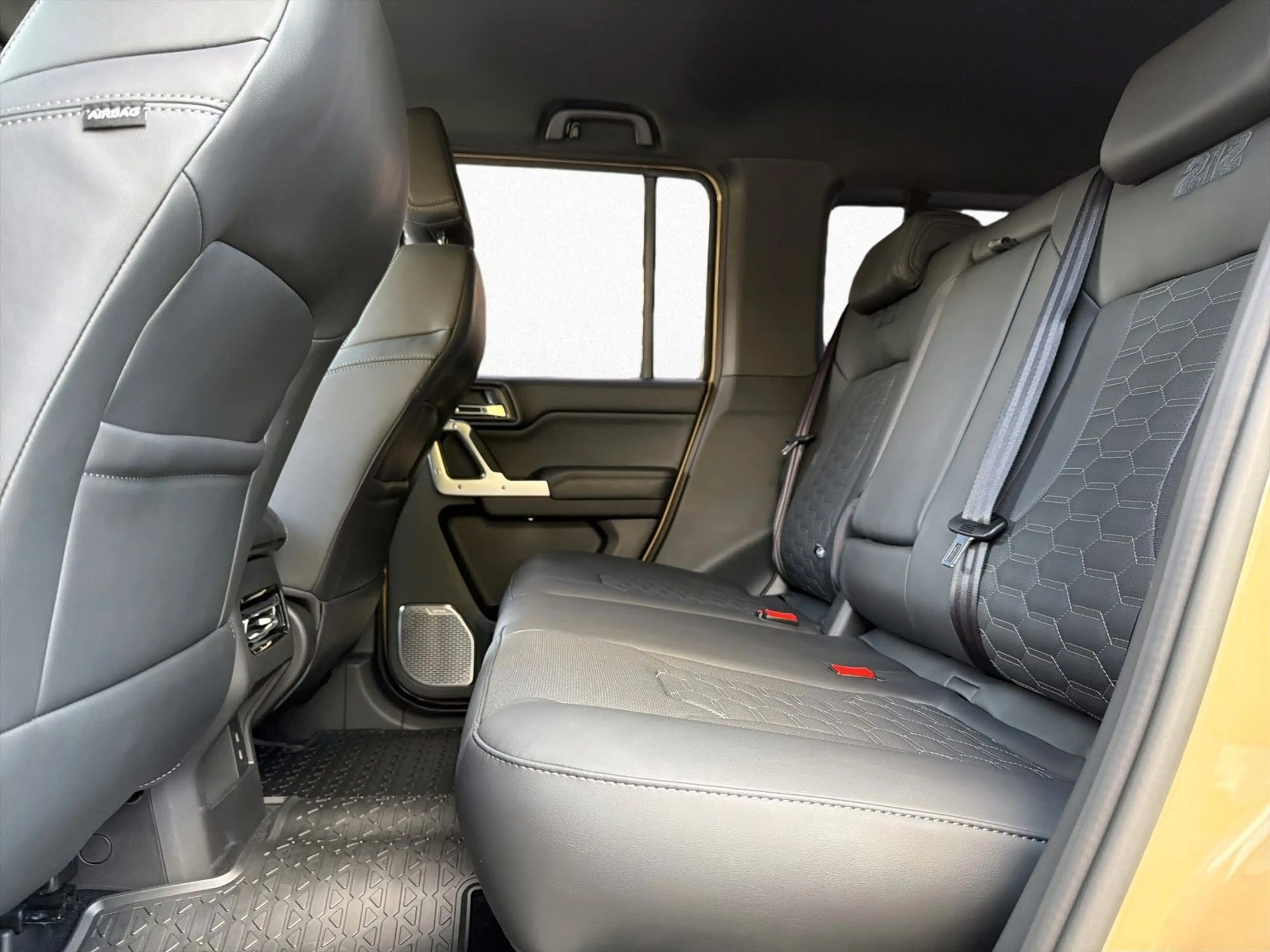 BAW 212 18'' LMR SHZ CarPlay Keyless 360° Kamera — photo 14