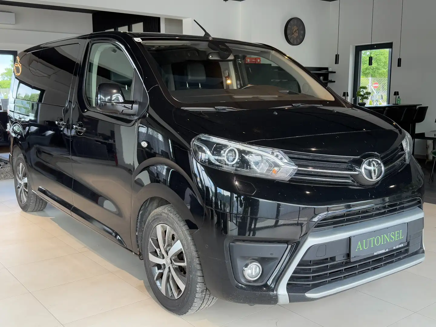 Toyota Proace L2 VIP Aut. Vollausstattung Schwarz - 2