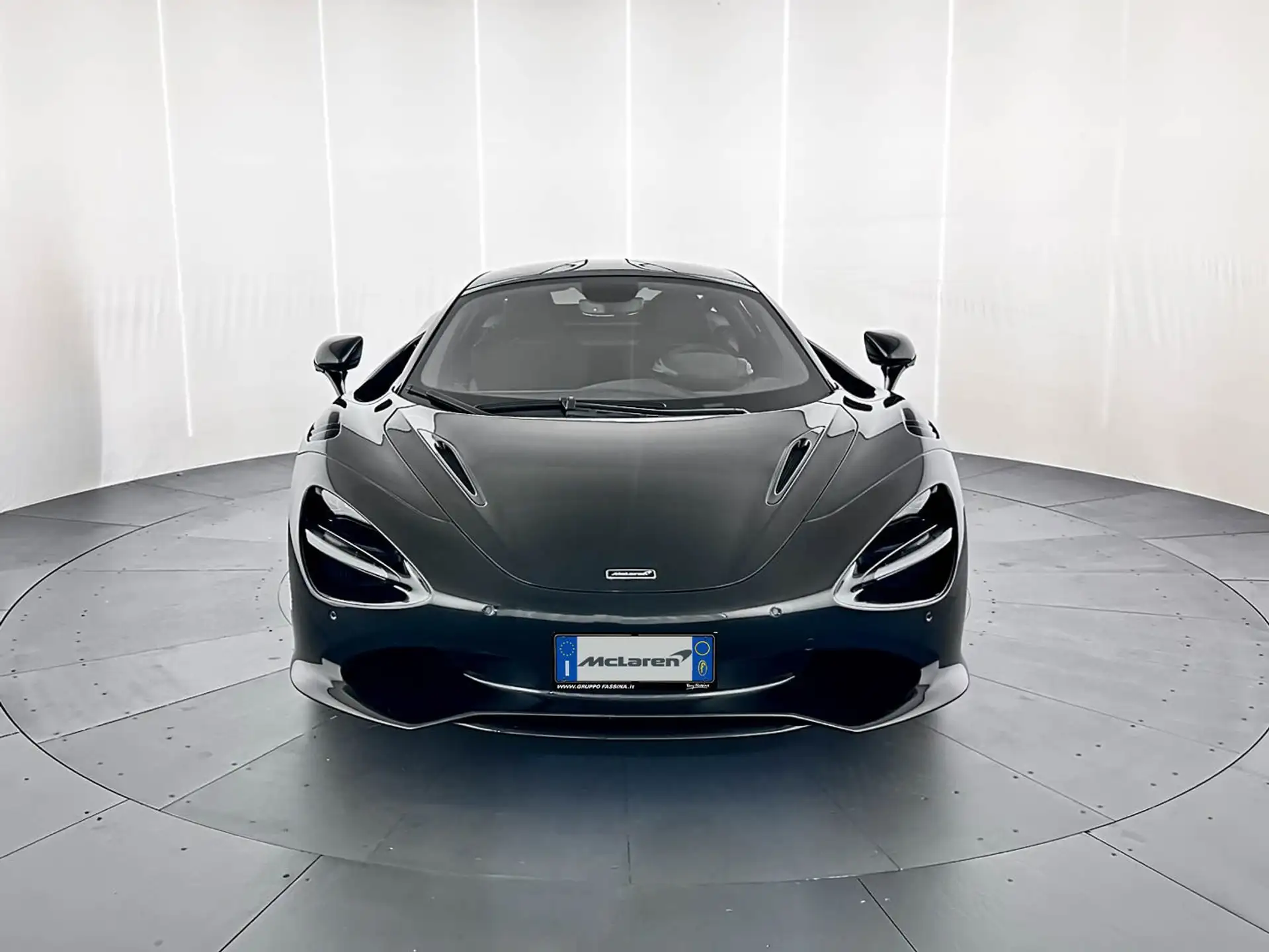 맥라렌 750S 750 2026 검정 사진 2