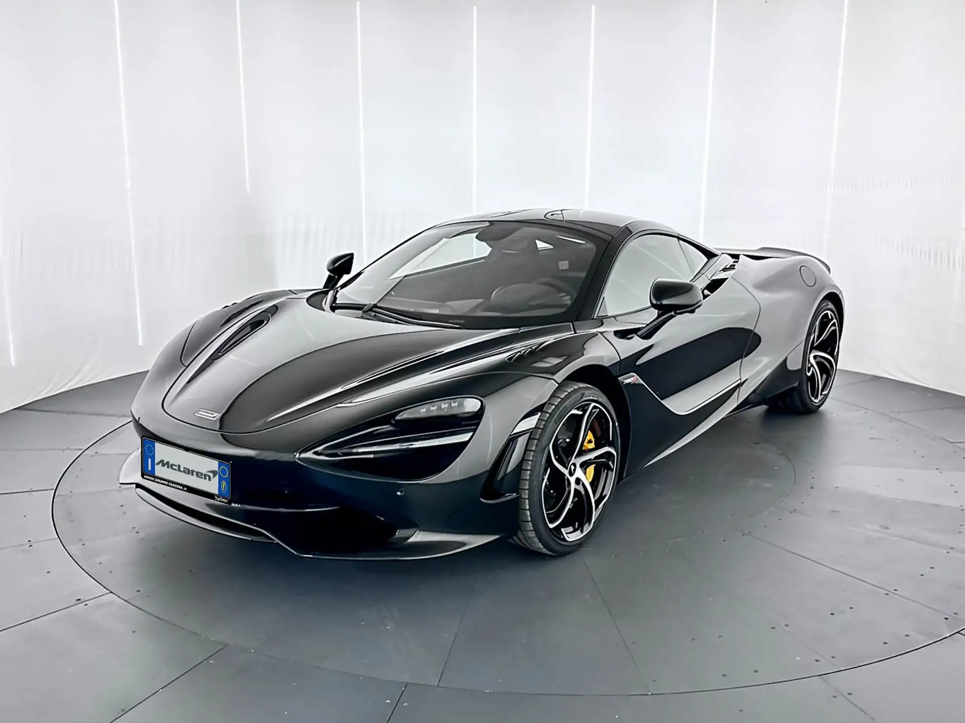 맥라렌 750S 750 2026 검정 사진 3