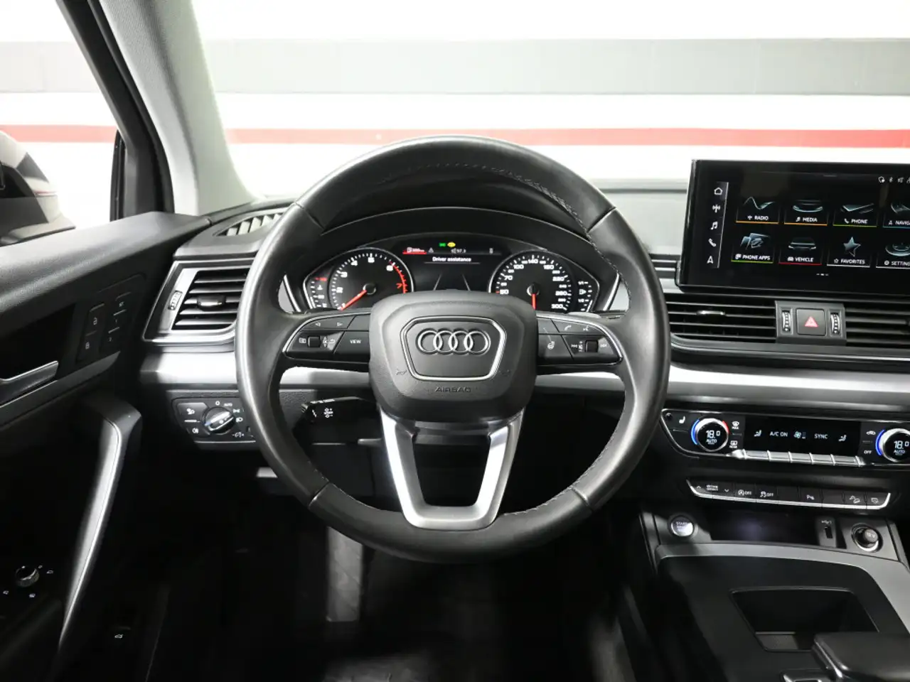 Audi Q5 снимка Audi Q5