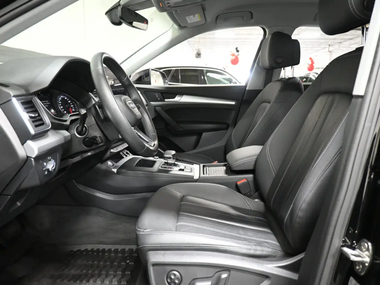 Audi Q5 снимка Audi Q5
