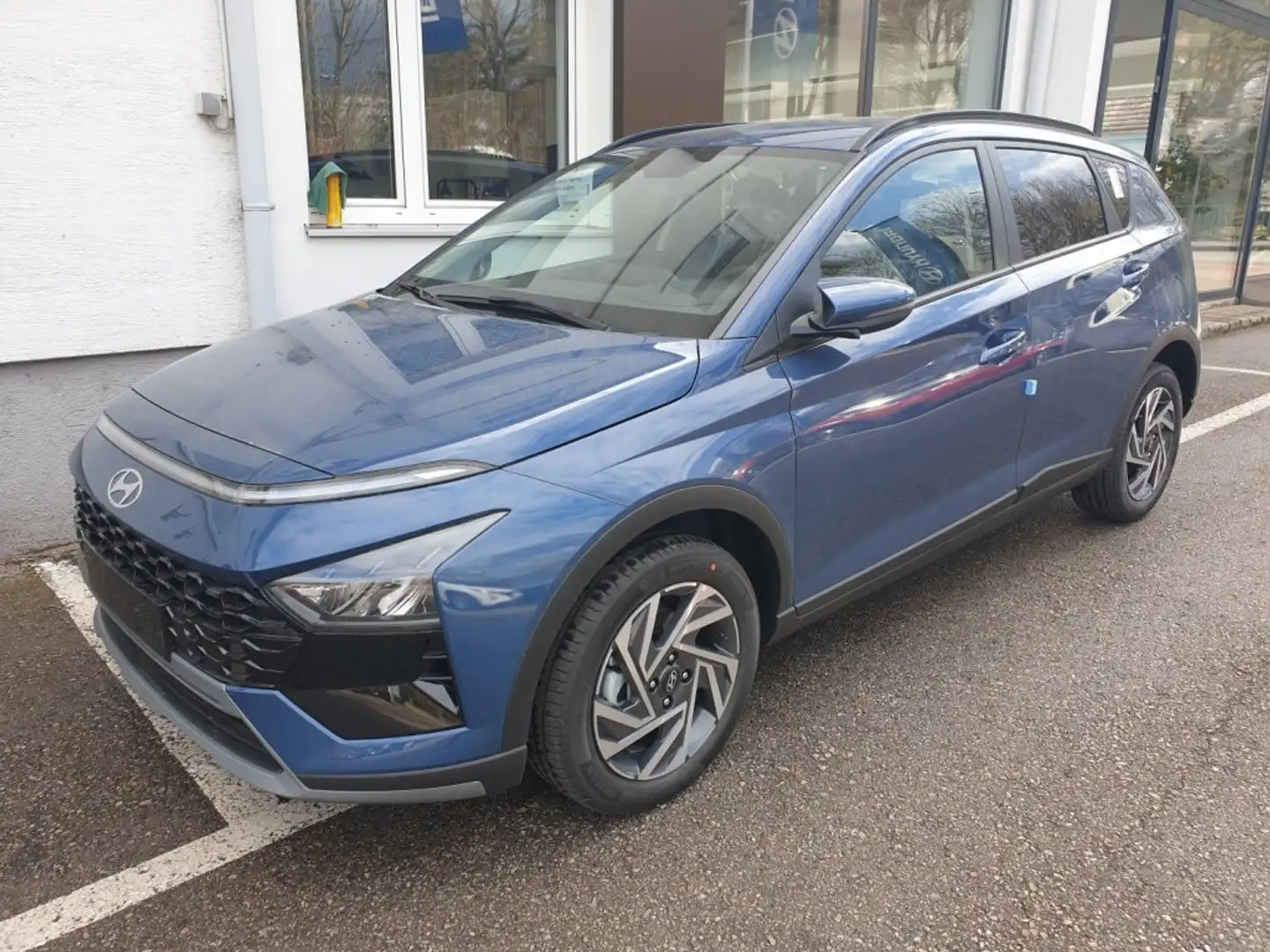 Hyundai BAYON GO Plus 1.0 T-GDI DCT y5bu3 Blau - 1