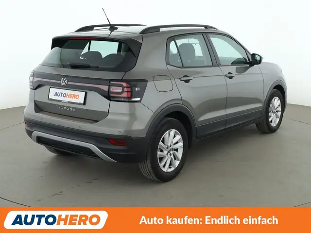 Volkswagen T-Cross view 6