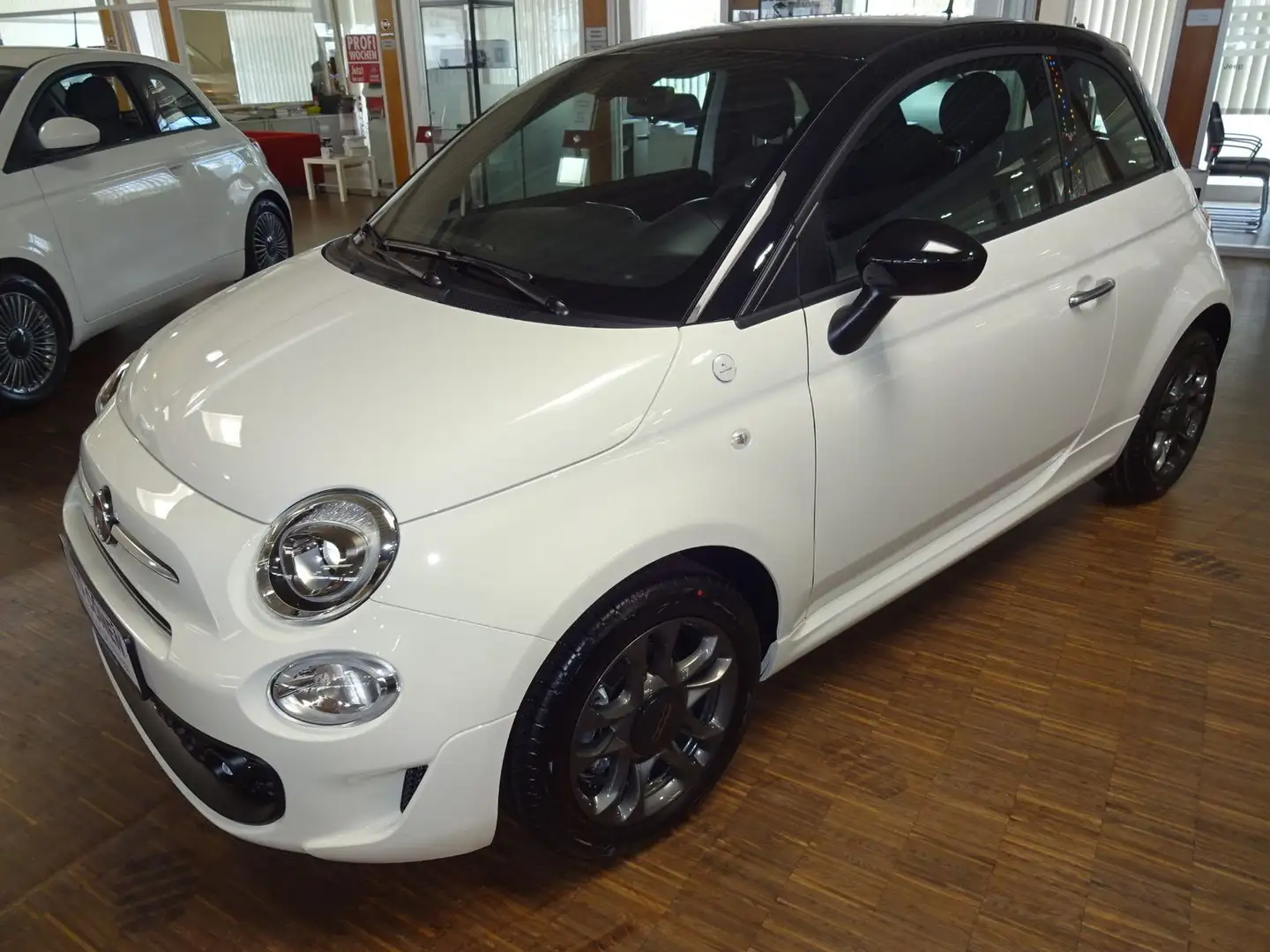Fiat 500 MY21 1.0 GSE Hybrid Hey Google Zwart - 1
