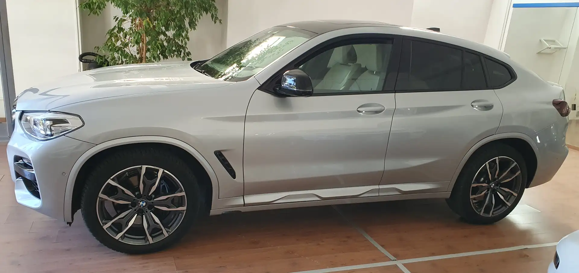 BMW X4 X4 G02 2018 xdrive30d mhev 48V Msport X 249cv auto Stříbrná - 1