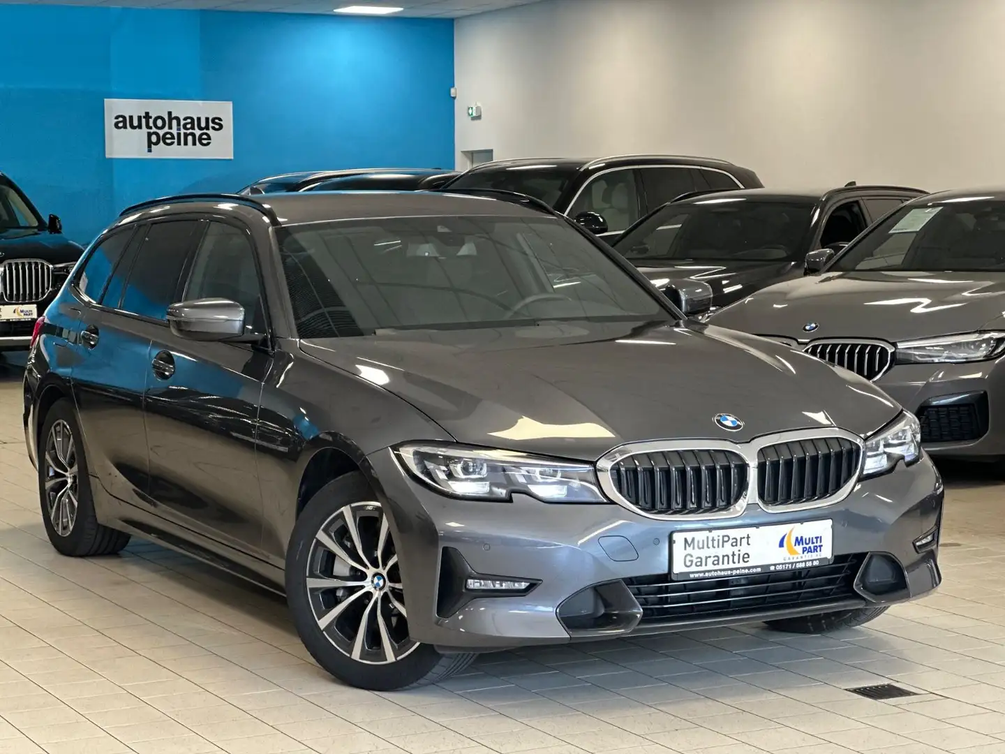 BMW 330 e Sport Line Brems&DrivAss/SportBoost/Harman Grau - 1