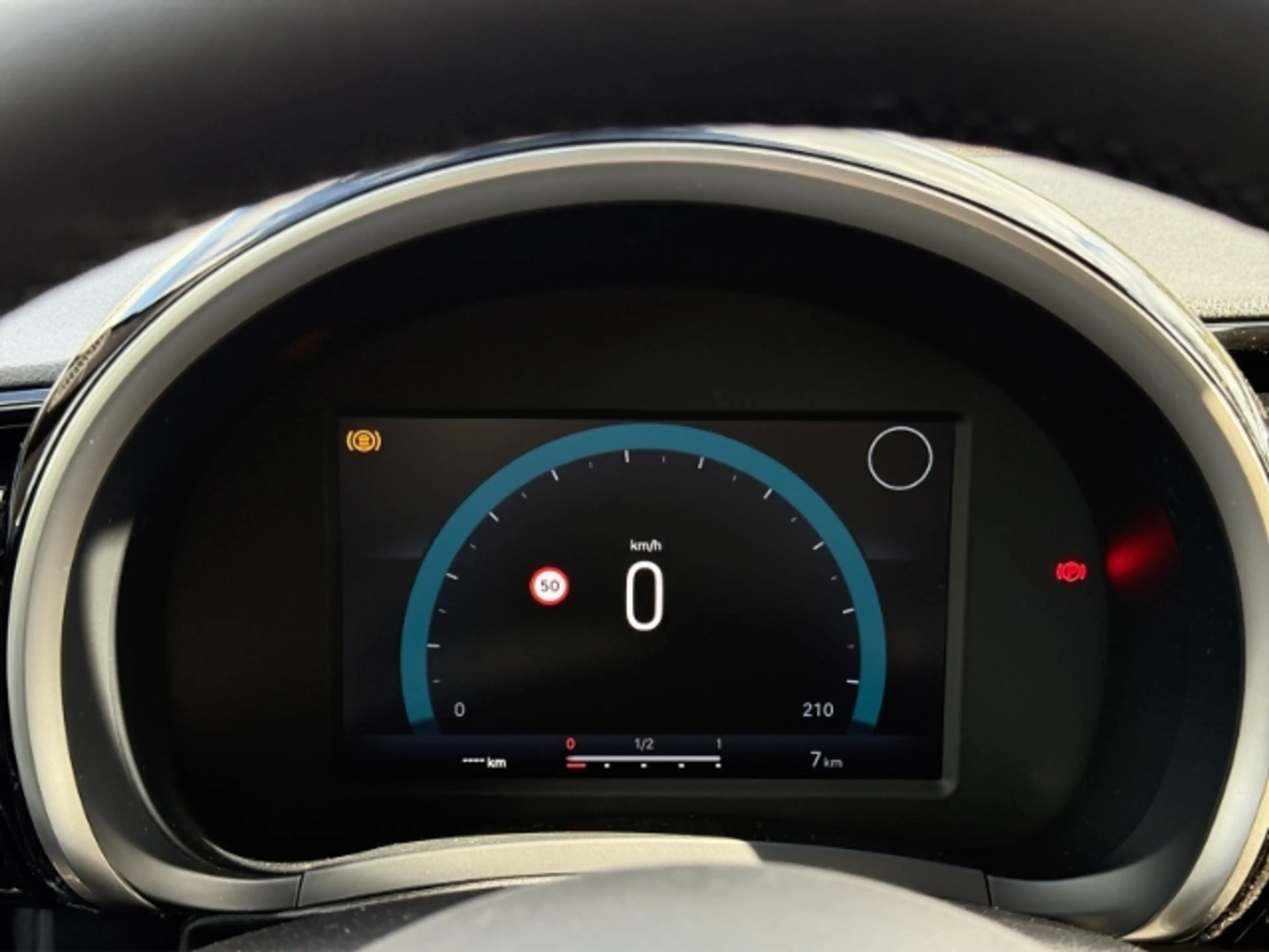 Fiat 600 Street/Bicolore/LED/PDC/Tempoamt/Apple&Android — photo 12
