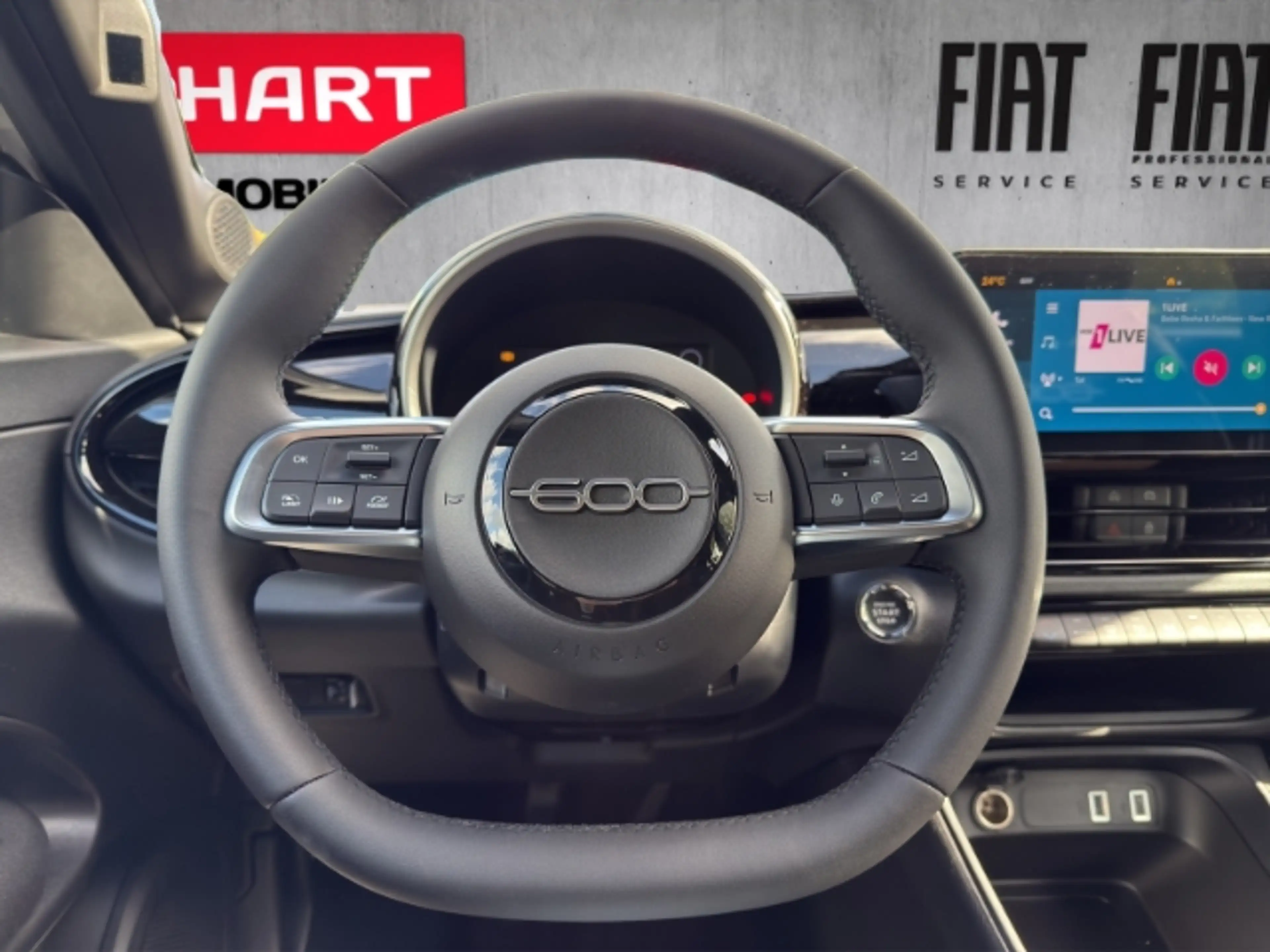 Fiat 600 Street/Bicolore/LED/PDC/Tempoamt/Apple&Android — photo 10