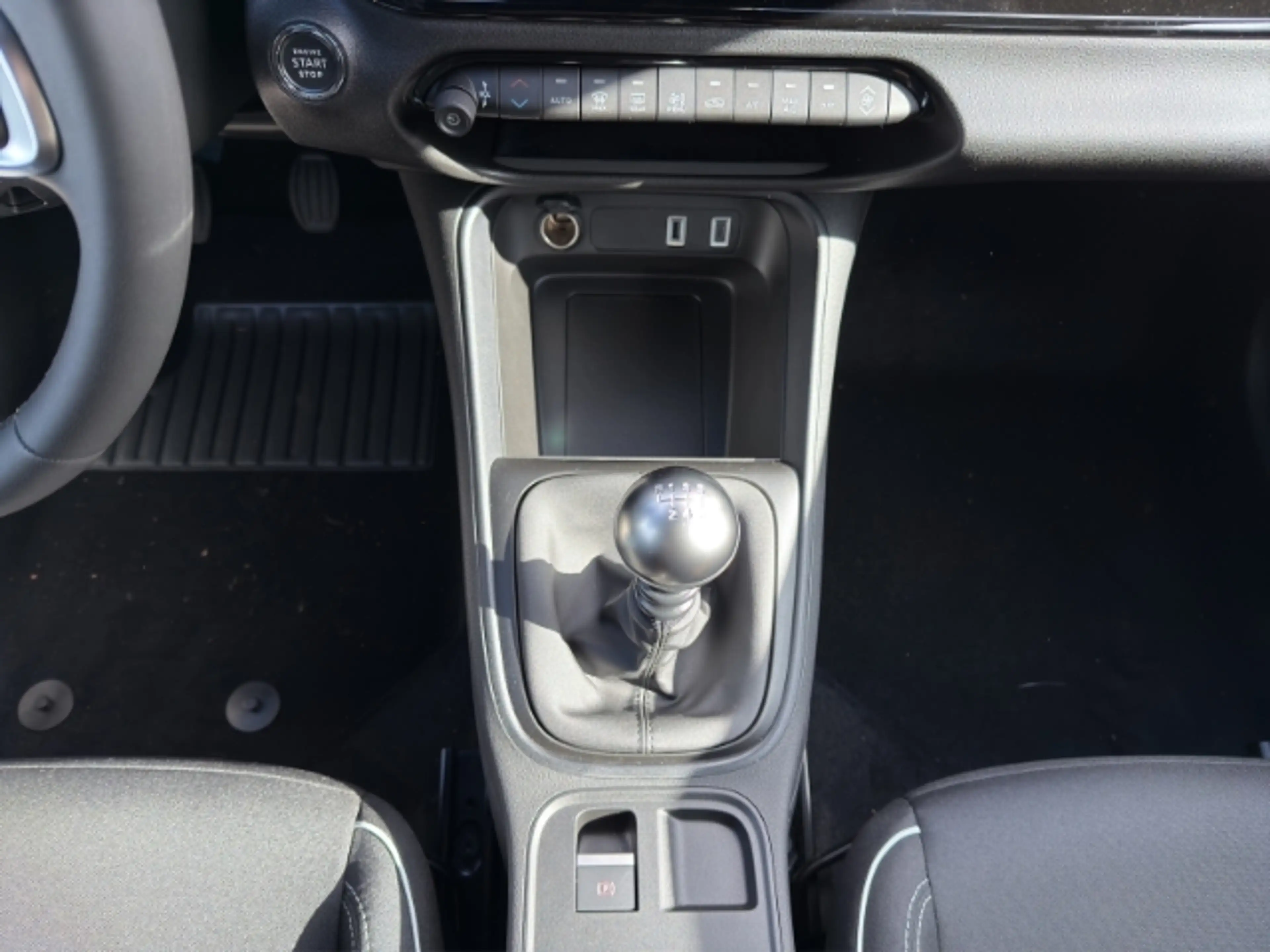 Fiat 600 Street/Bicolore/LED/PDC/Tempoamt/Apple&Android — photo 13