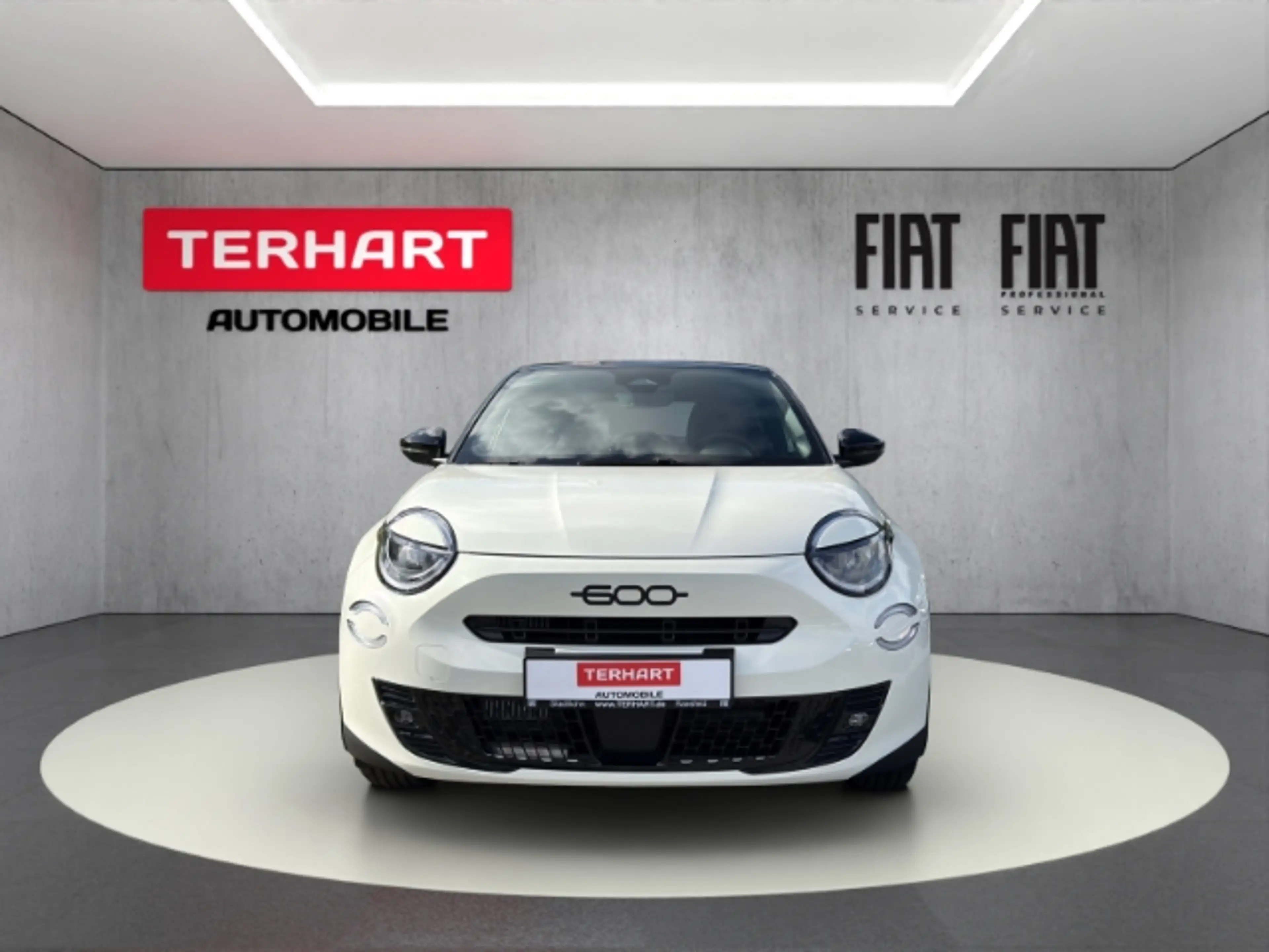Fiat 600 Street/Bicolore/LED/PDC/Tempoamt/Apple&Android — photo 5