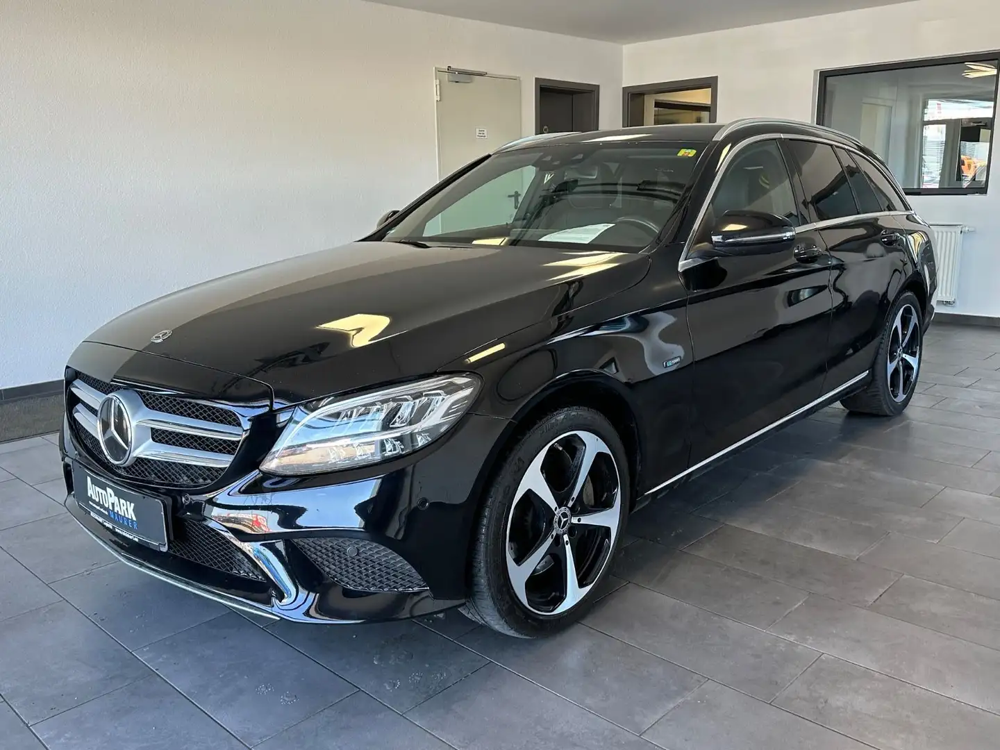 Mercedes-Benz C 300 T de Avantgarde*DIstronic*Kamera*LED*SPur Schwarz - 1