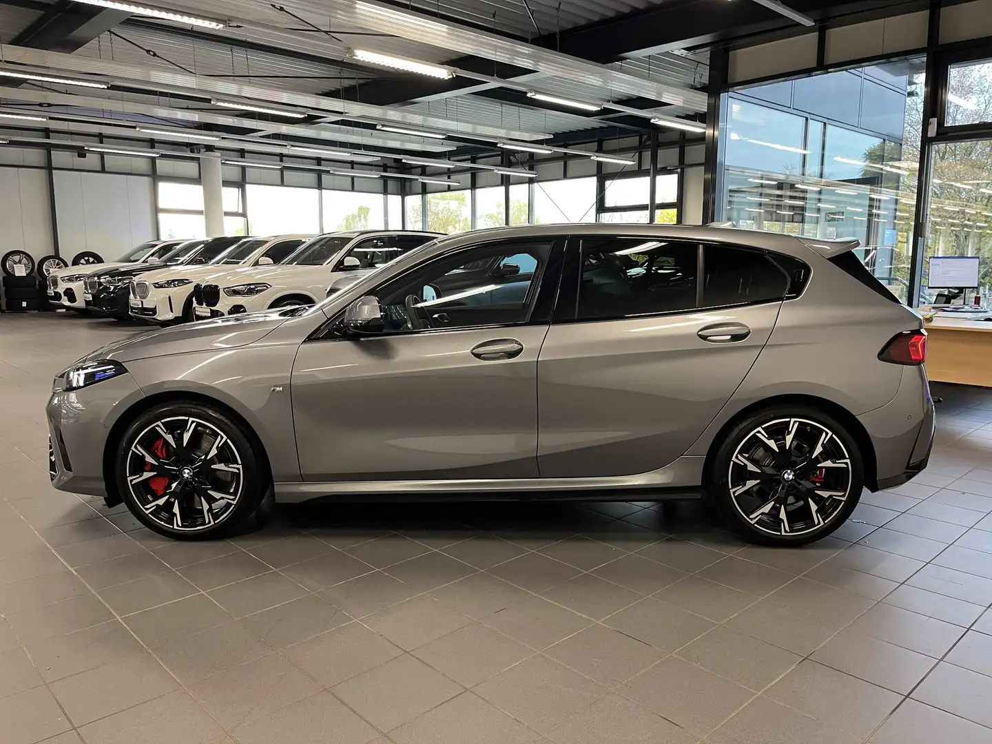 BMW 120 d M Sport Pro RFK NAVI LED PDC V+H DAB Parkass. Gri - 2