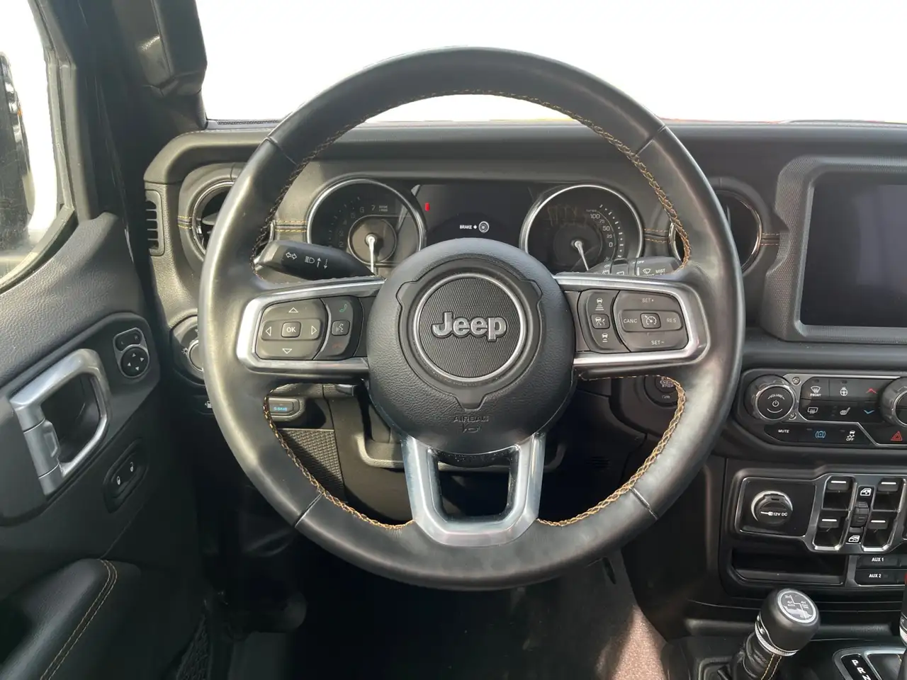 Jeep Wrangler снимка Jeep Wrangler