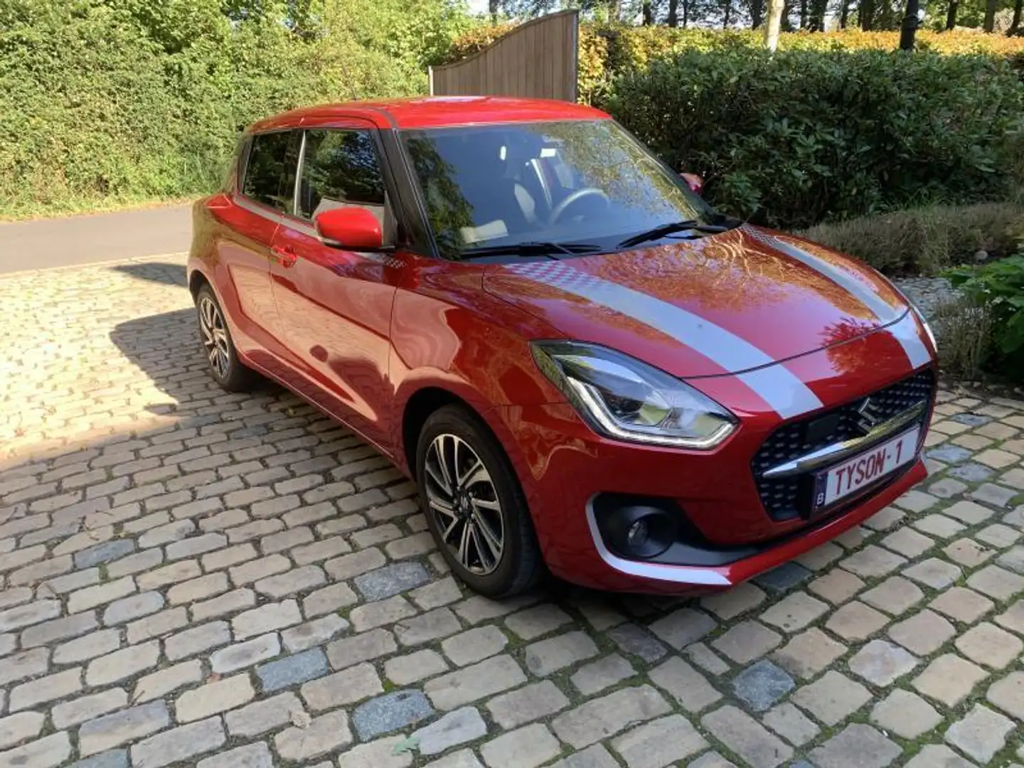 Suzuki Swift GLX Rood - 2