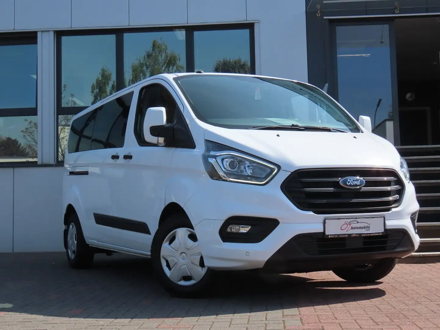 Ford Transit Custom 340 L2H1 9 Sitze Weiß - 1