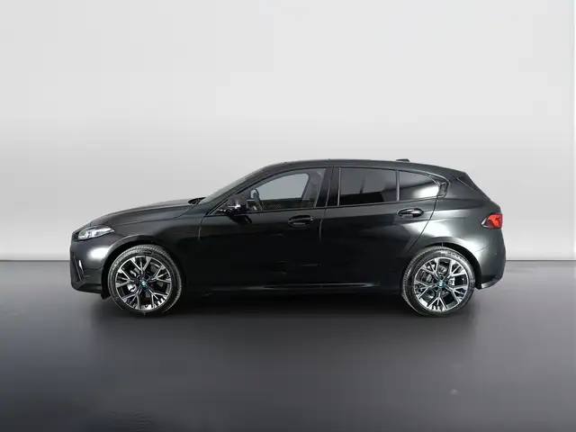 BMW 1 Series view 6