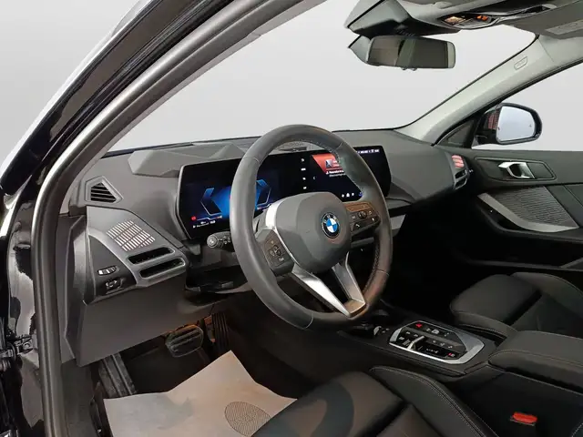 BMW 1 Series view 7