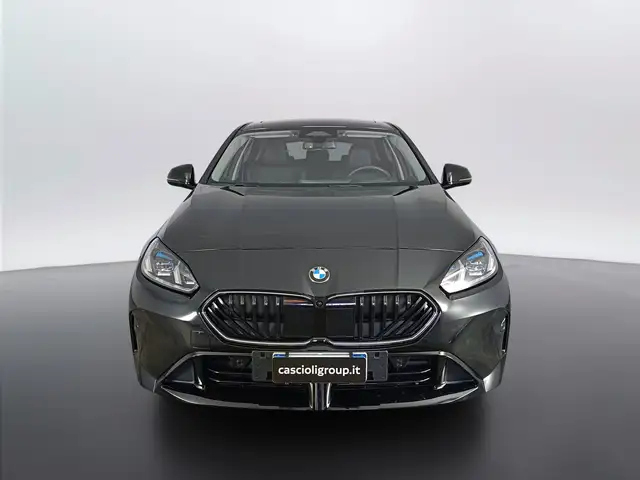 BMW 1 Series view 2