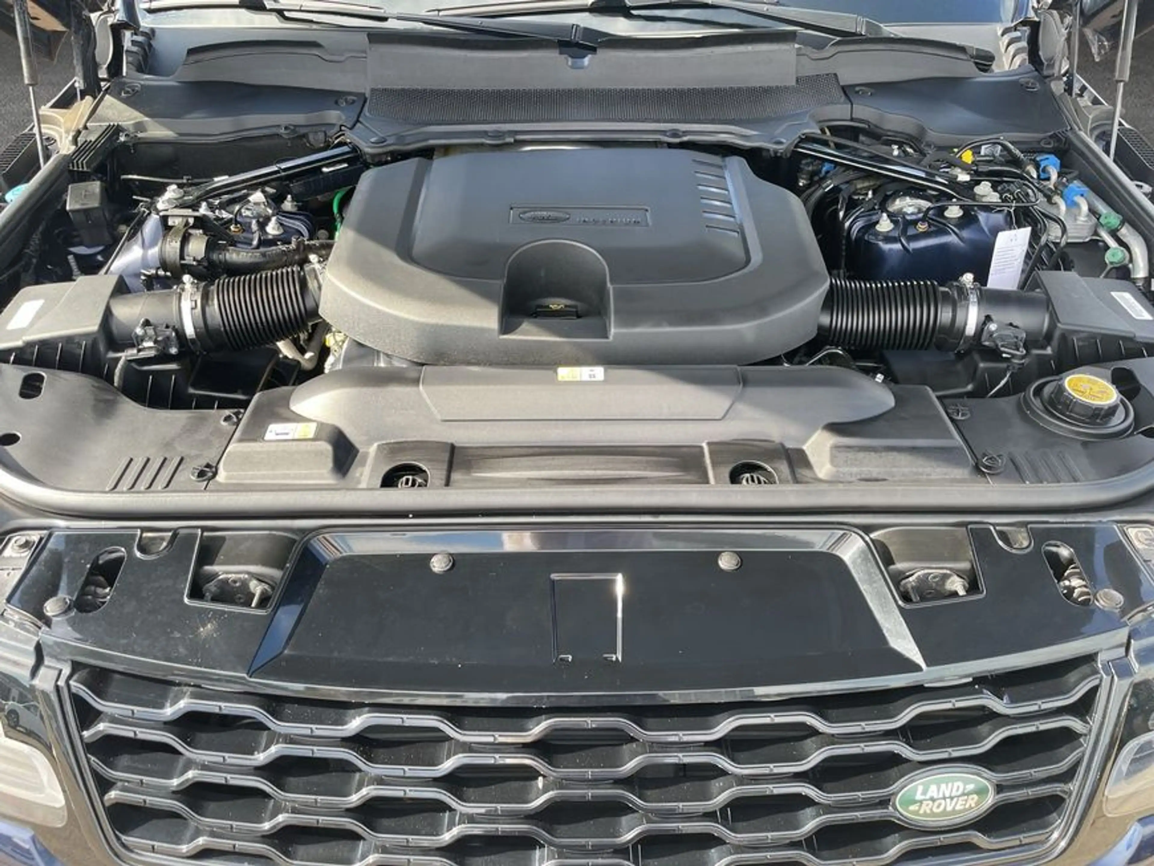Land Rover Range Rover Sport D250 SE — photo 10
