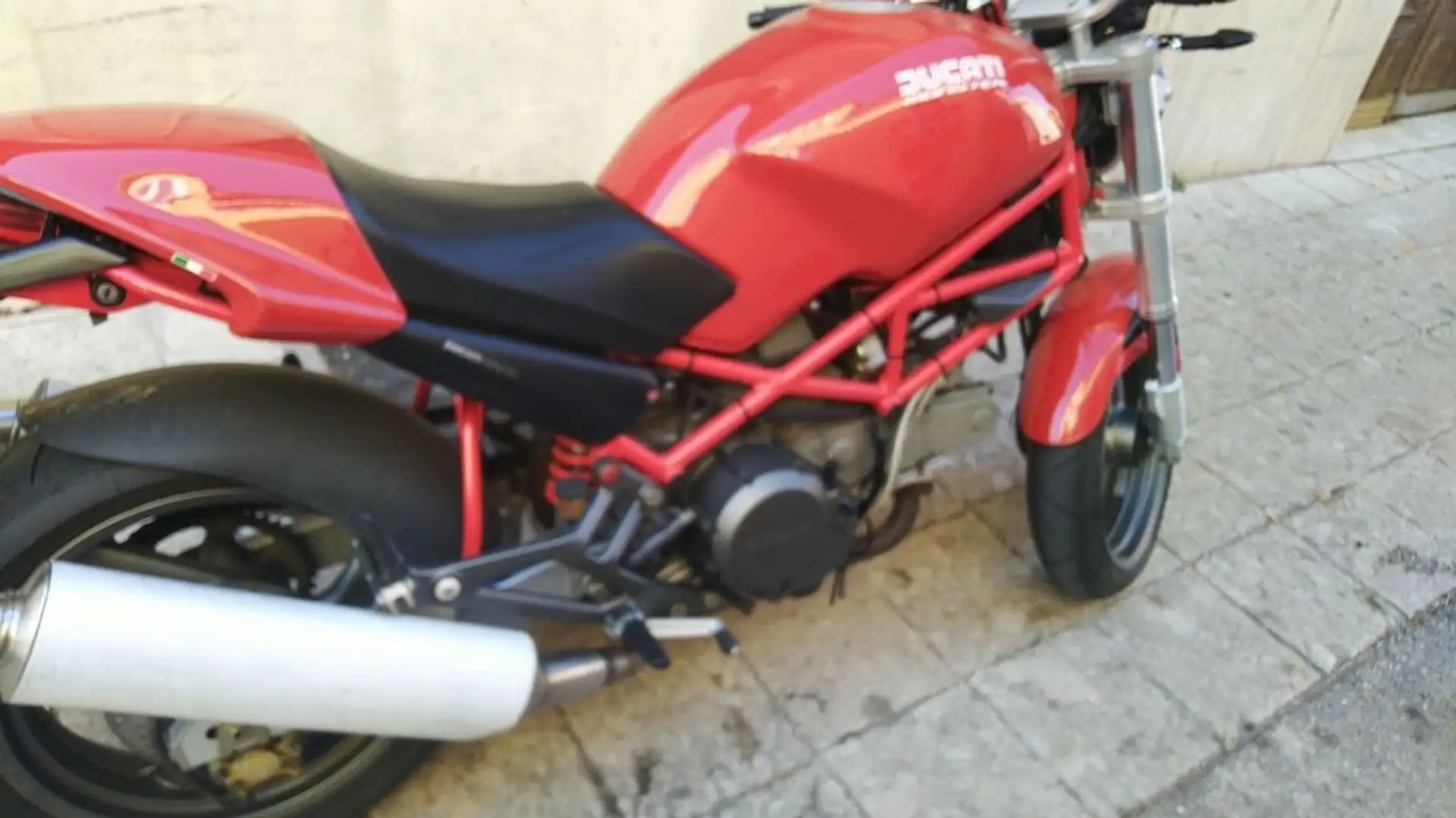 Ducati Monster 600 Rouge - 1