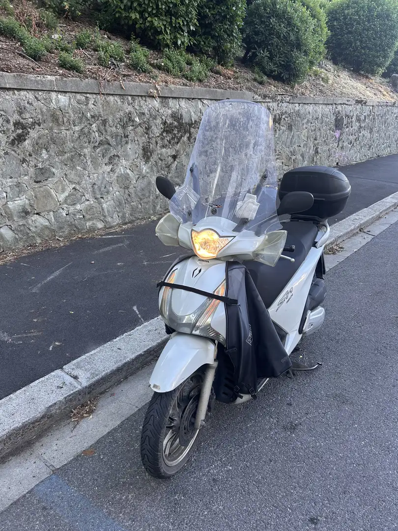 Honda SH 150i - 1