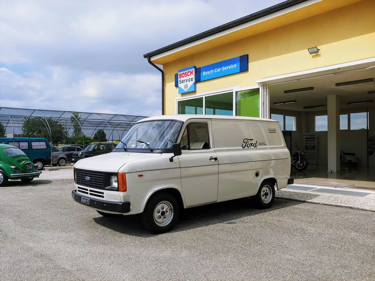 Ford Transit Custom Beige - 1