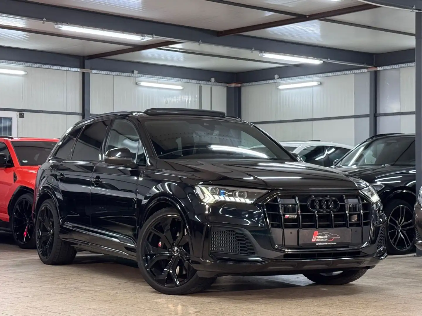 Audi SQ7 (4MG) PANO*STHZ*BOSE*TOUR*AHK*OPTIK*1.H Schwarz - 1
