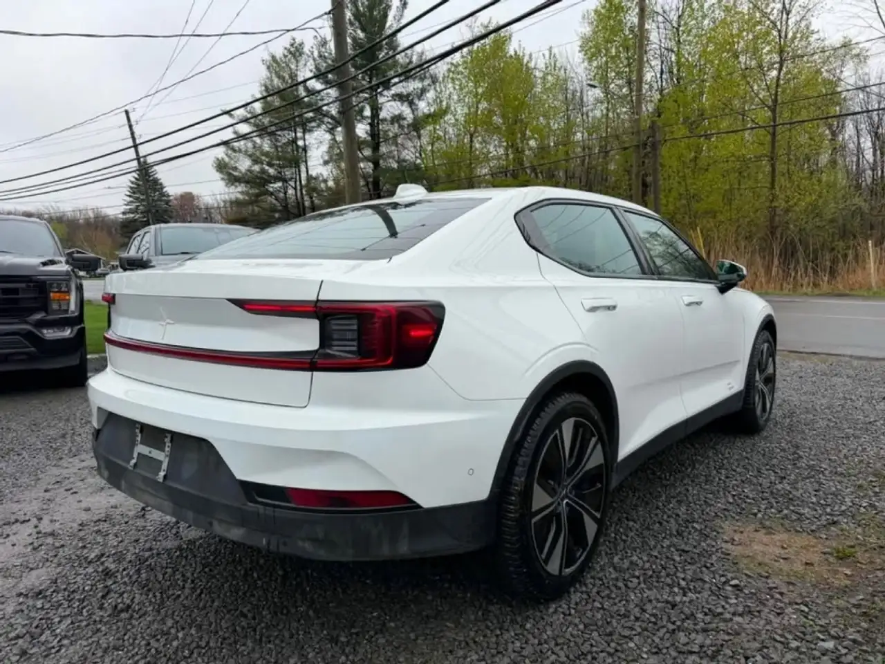 Polestar 2 снимка Polestar 2