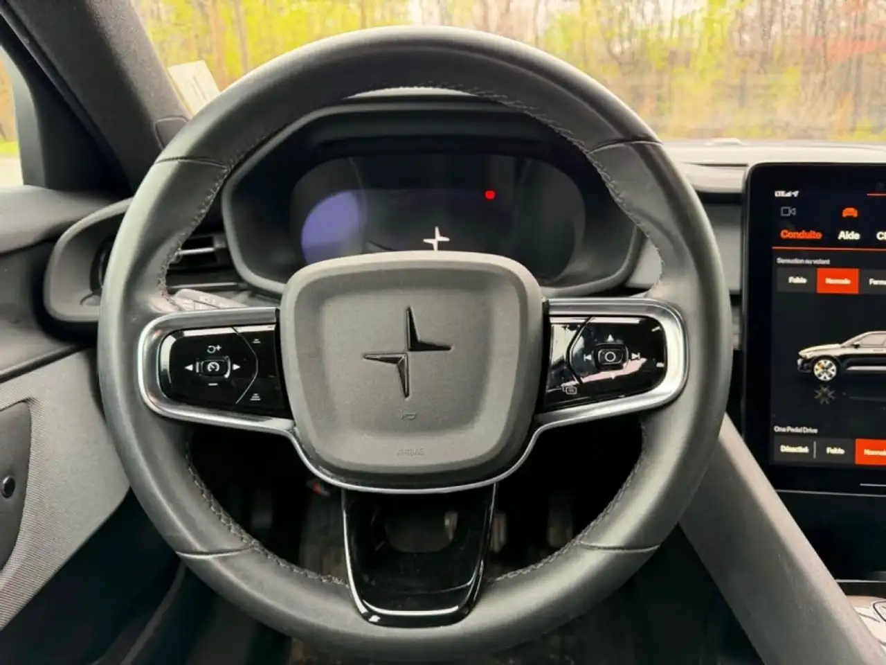 Polestar 2 снимка Polestar 2