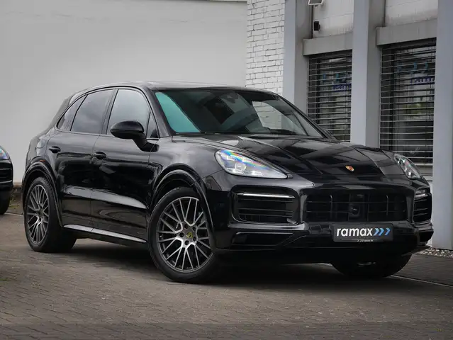 Porsche Cayenne E-Hybrid SPORTDESIGN-HINTERACHSL.-PDCC-HUD-VOLL