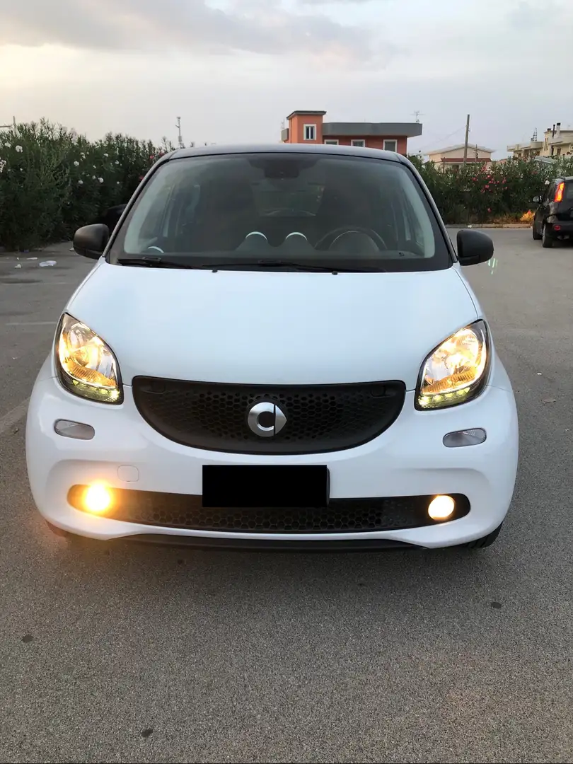 smart forFour 1.0 Youngster 71cv twinamic Bianco - 1