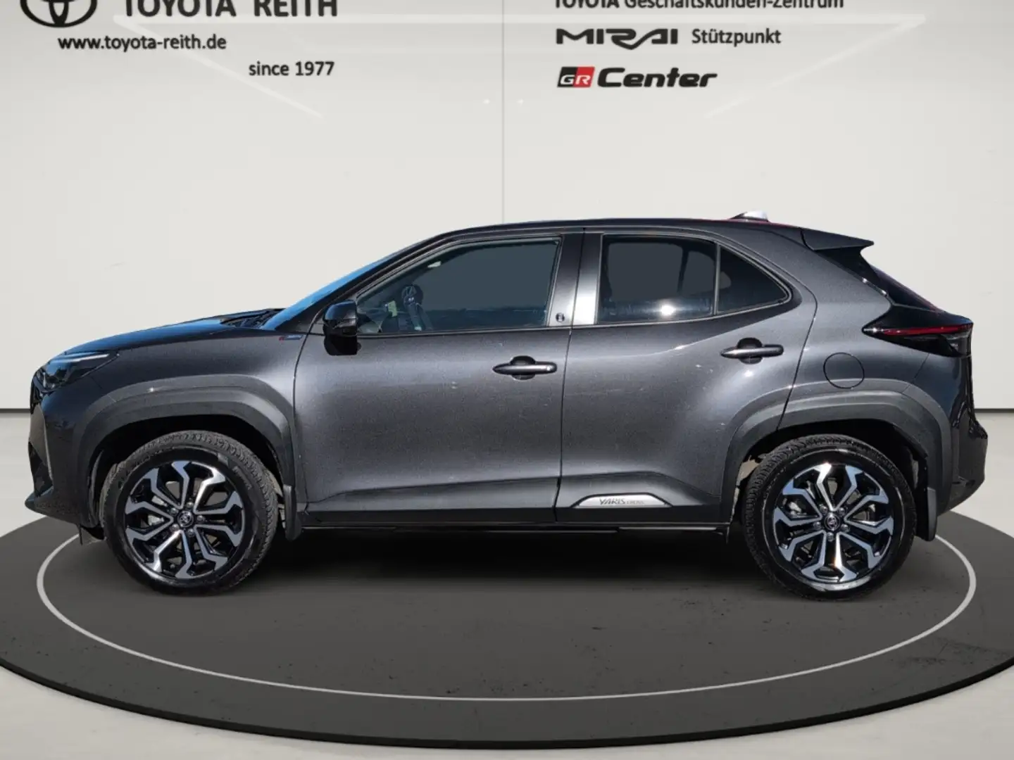 Toyota Yaris Cross Hybrid FWD Team Deutschland Navi 360 Kamera LED El Grau - 2