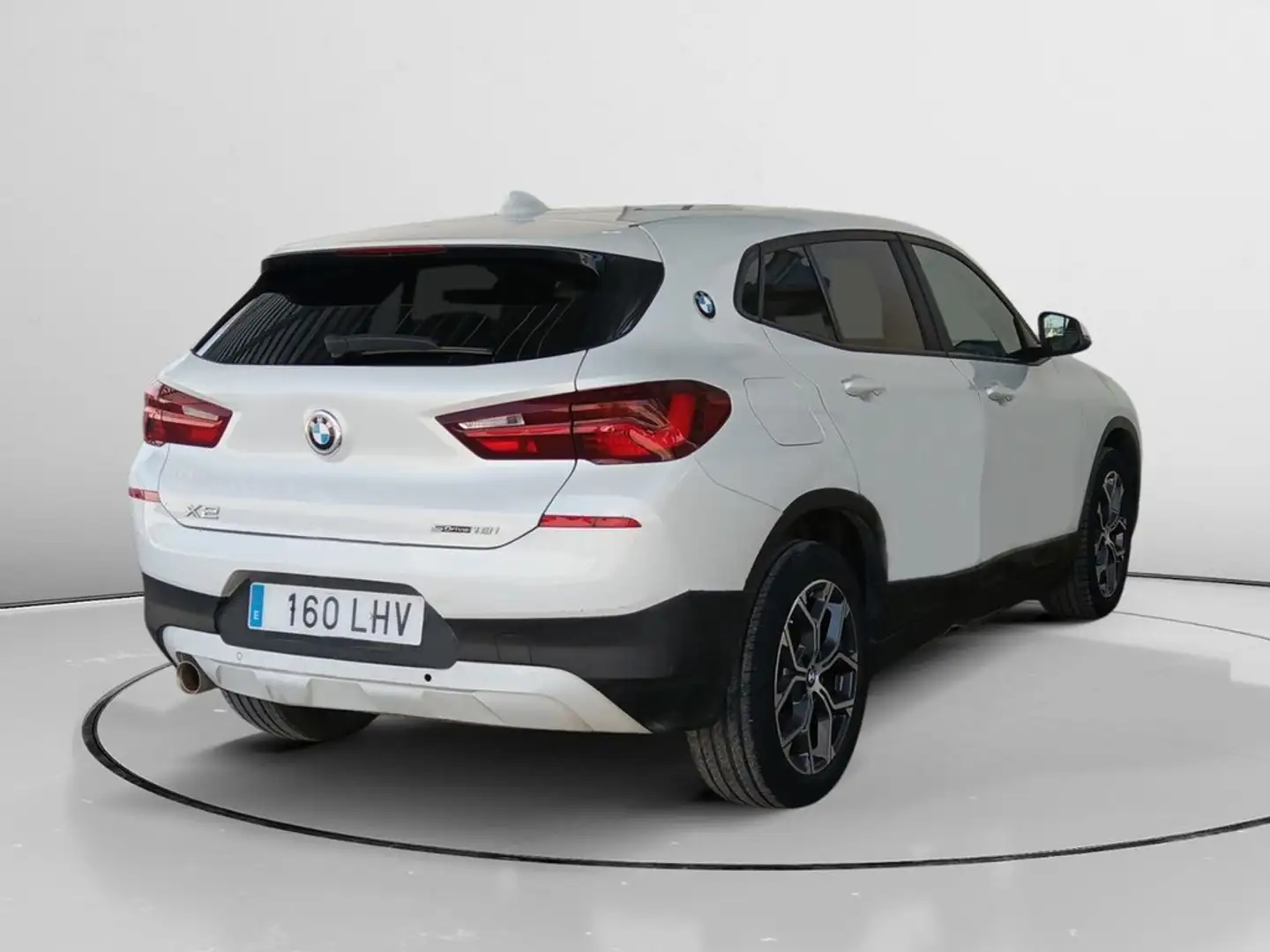 BMW X2 sDrive 18i Advantage Wit - 2