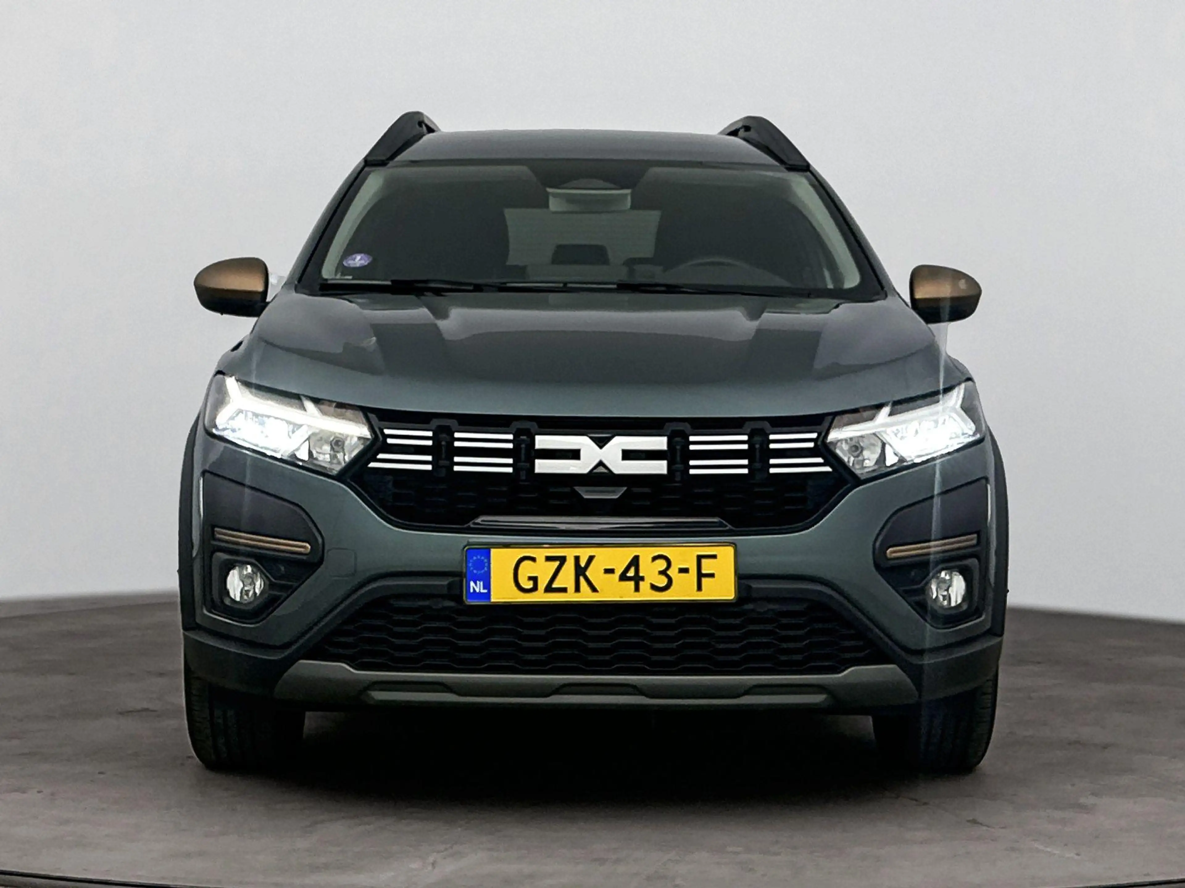 Dacia Jogger 1.6 Hybrid 140 EXTREME 5 PERSOONS | CLIMA | CRUISE — photo 4