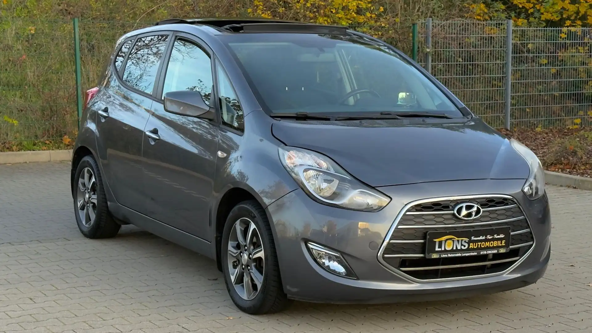 Hyundai iX20 1.6 Automatik YES! Plus/ SHZ/KLIMA/KAMERA/ Grau - 1
