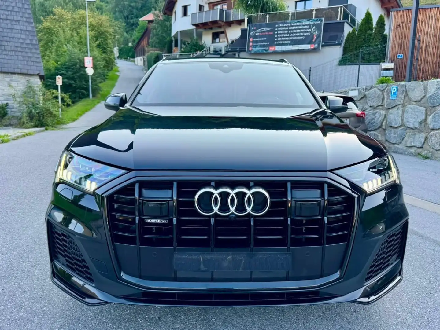 Audi Q7 55 TFSI S-line quattro Tiptronic Schwarz - 2