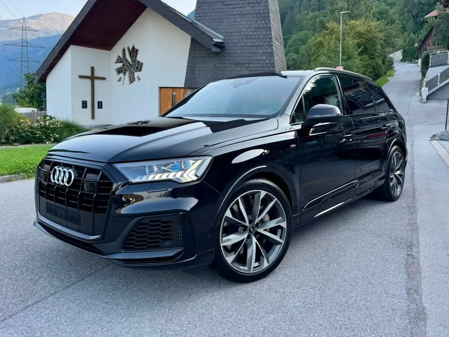 Audi Q7 55 TFSI S-line quattro Tiptronic Schwarz - 1