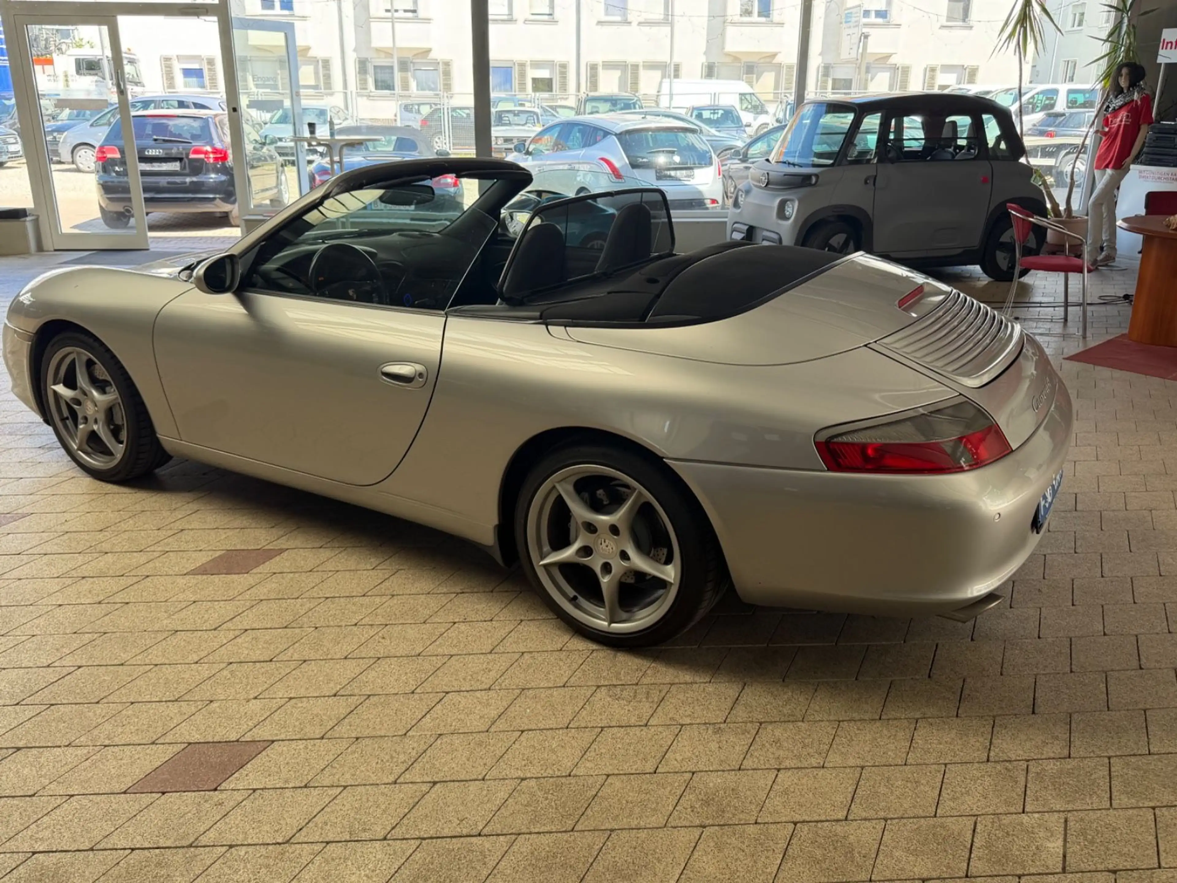 Porsche 996 Carrera 4 Cabriolet — photo 14