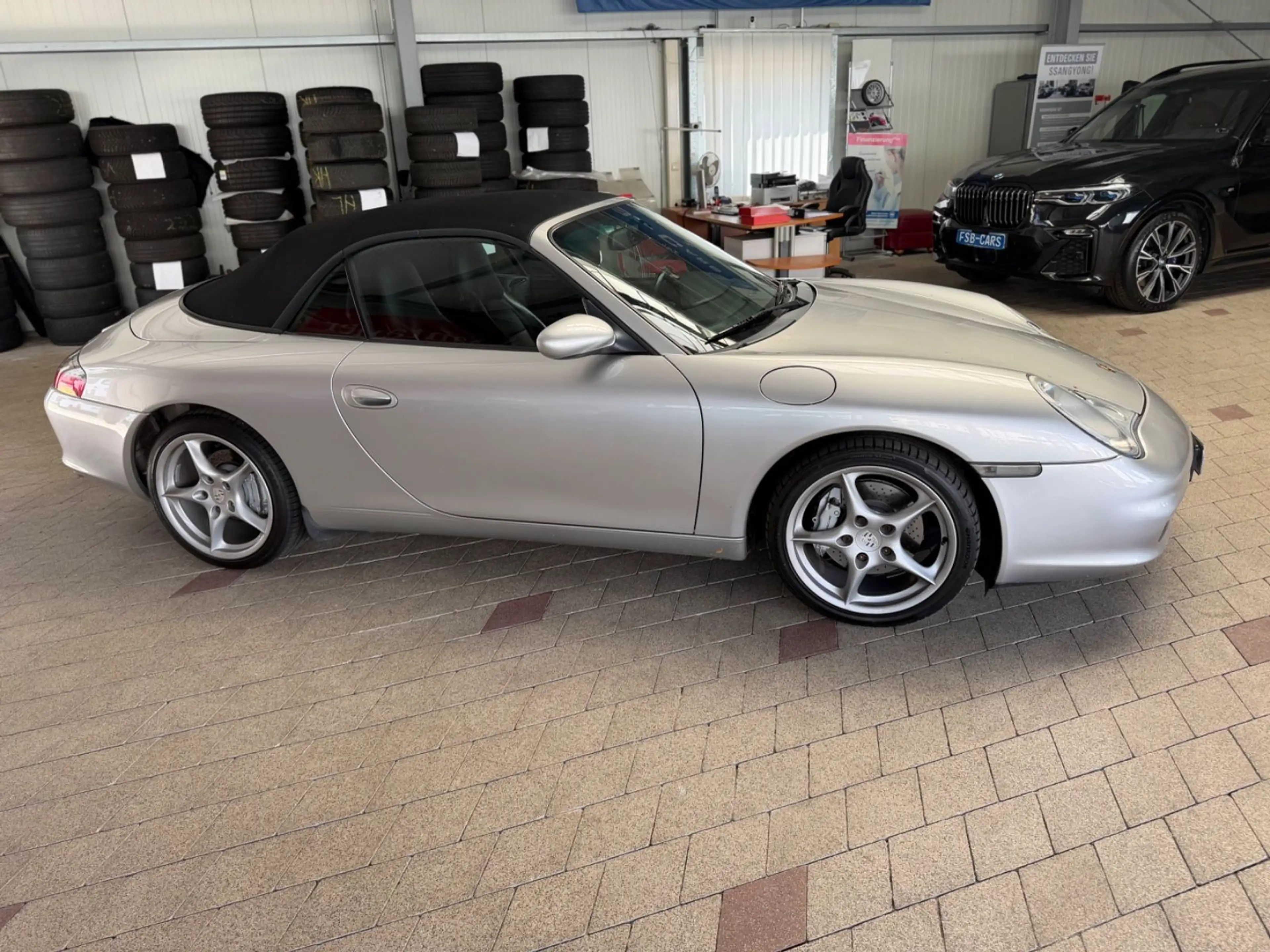 Porsche 996 Carrera 4 Cabriolet — photo 4