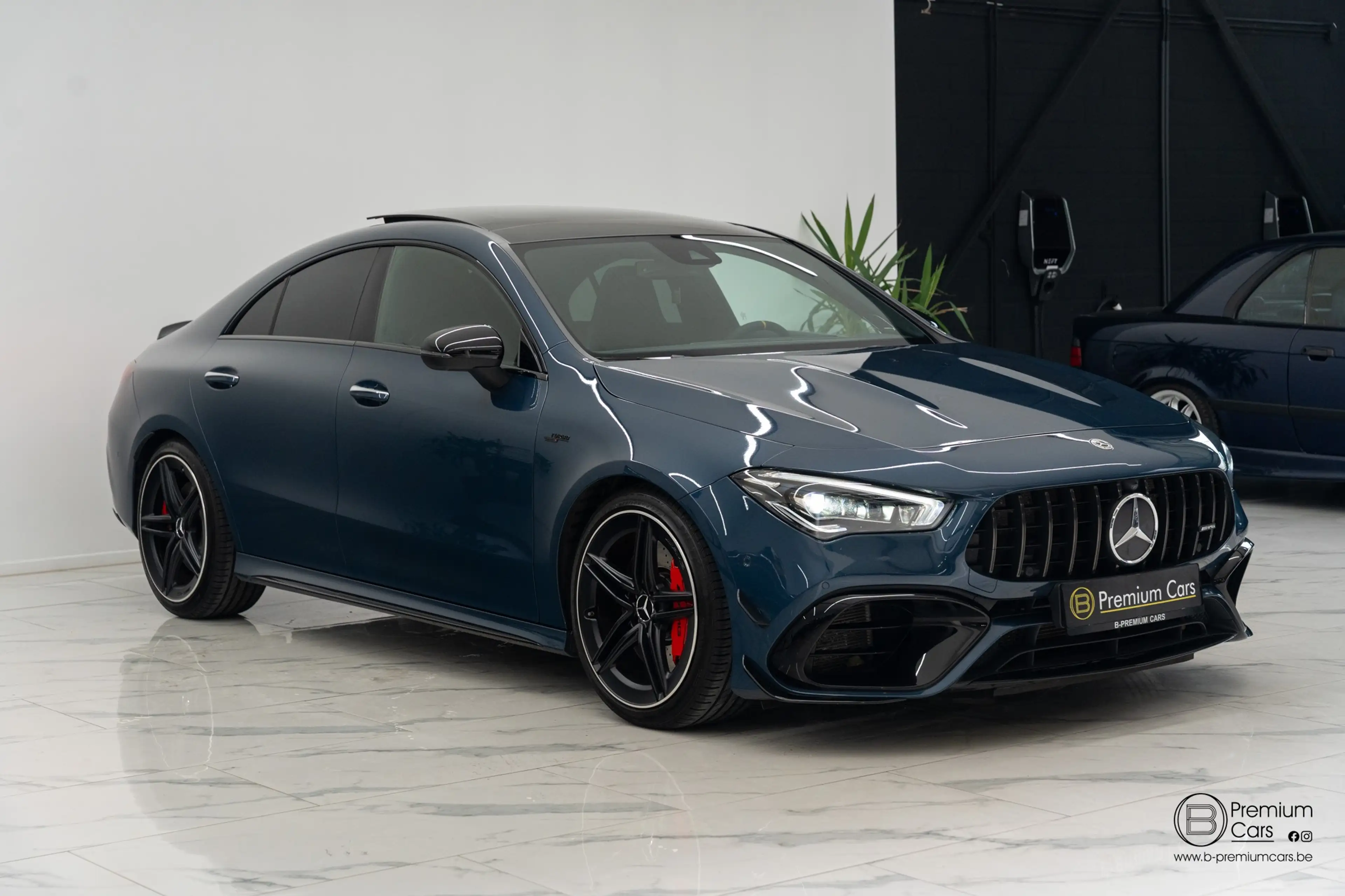 Mercedes-Benz CLA 45 AMG ! Aero pack! Yellow night edition! Full Options! — photo 6