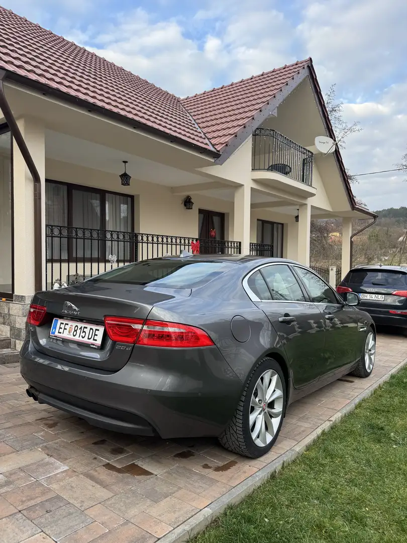 Jaguar XE 20d Aut. Portfolio - 2