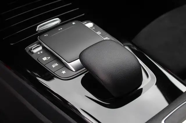 Mercedes-Benz Cla view 14